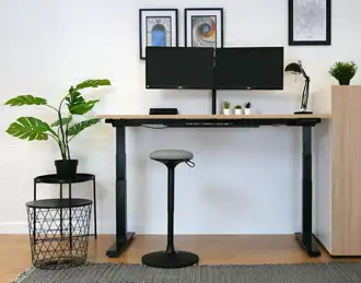 Alto height-adjustable workstation