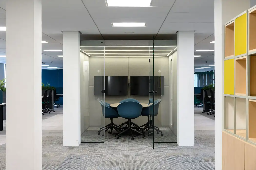 Large modular office pod