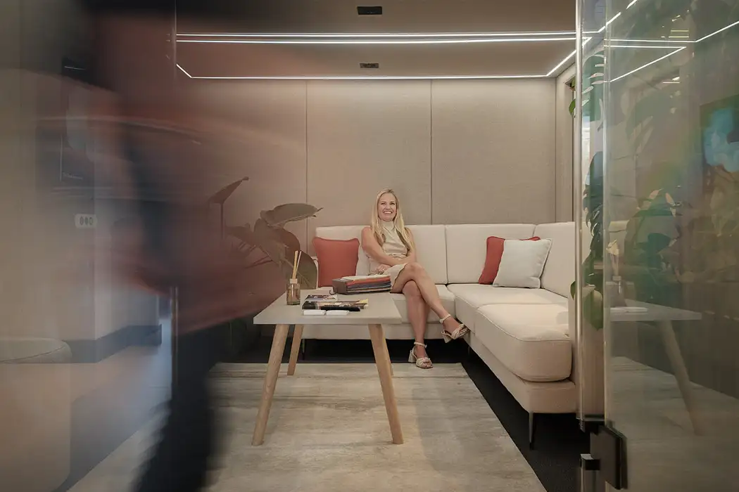 Upholstered meeting pod