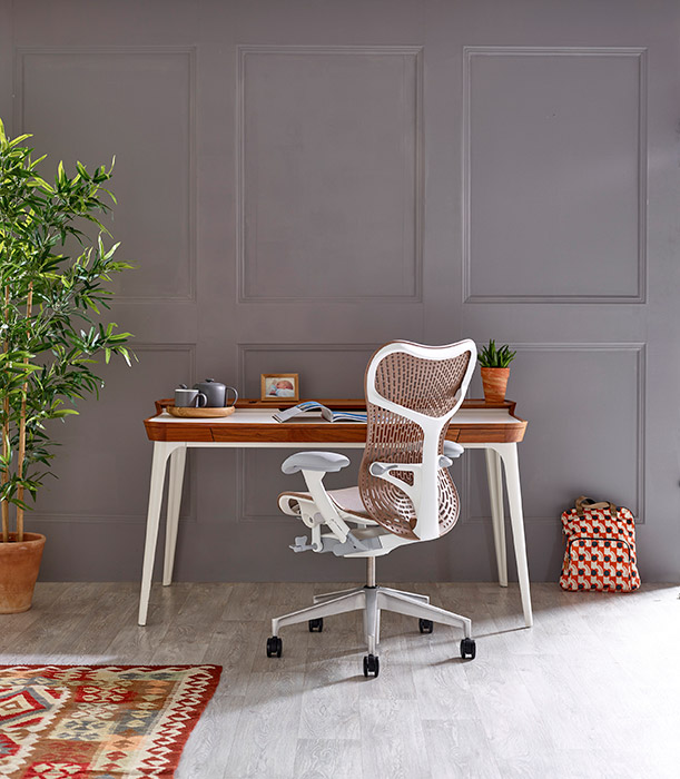 Mirra 2 chair in home office.